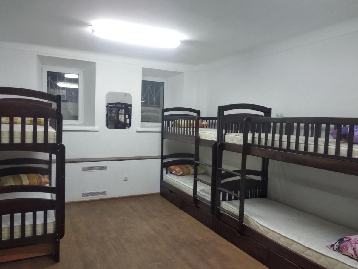 Cool Traveler Hostel Kyiv Exterior photo