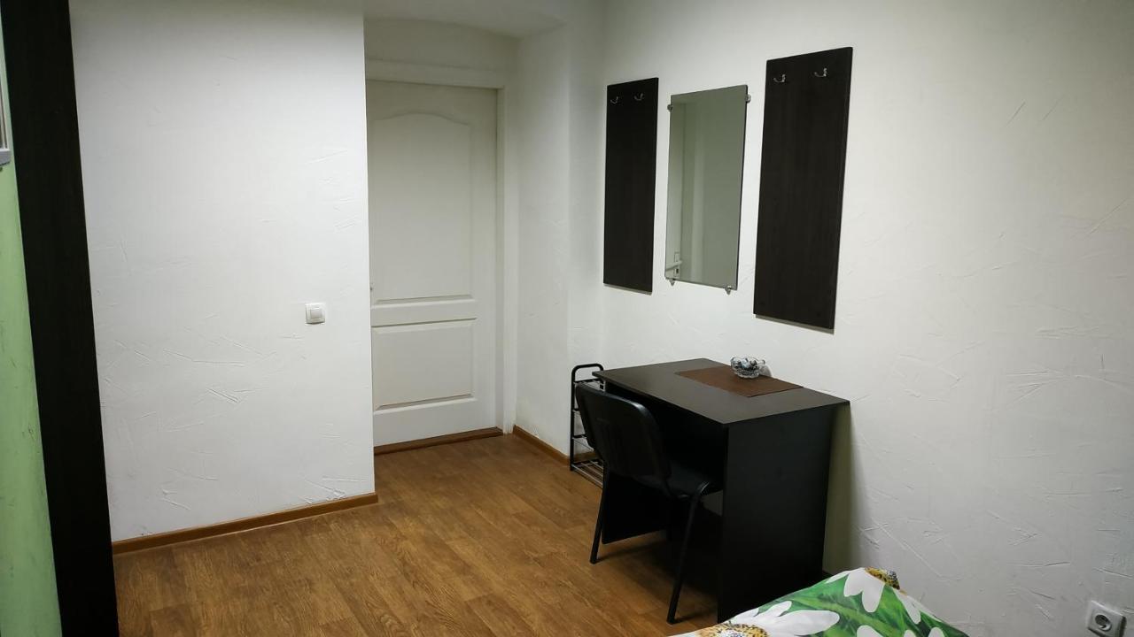 Cool Traveler Hostel Kyiv Exterior photo