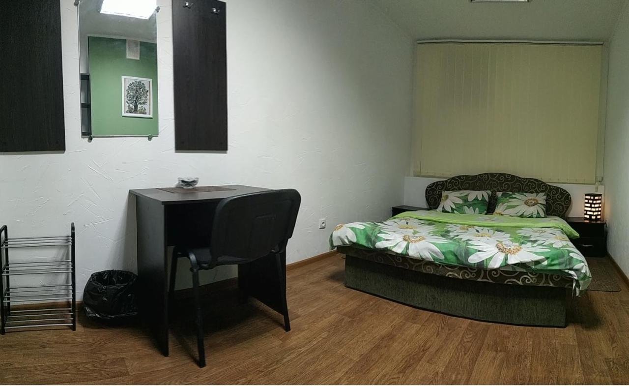 Cool Traveler Hostel Kyiv Exterior photo